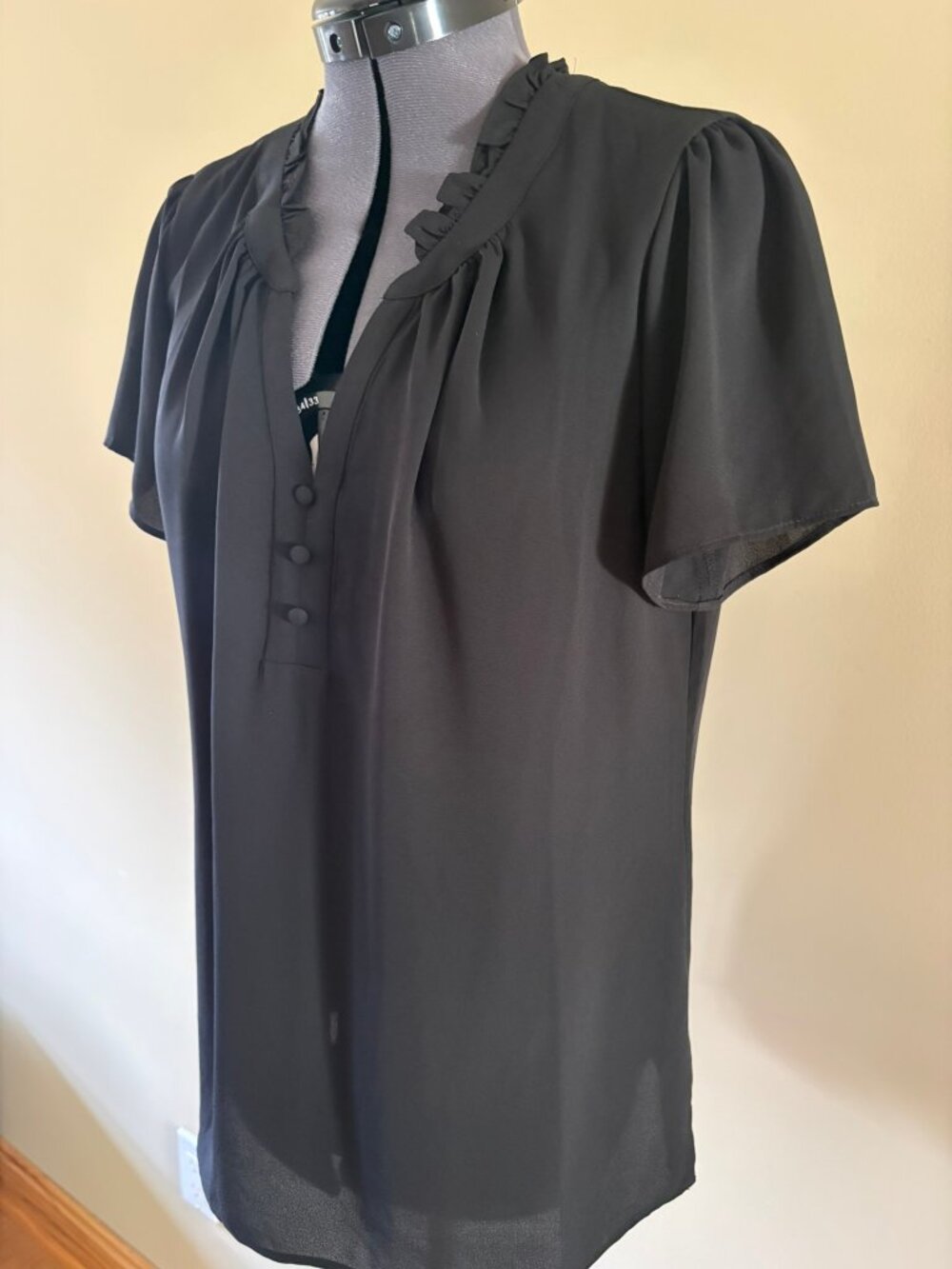 White House Black Market size XS black top